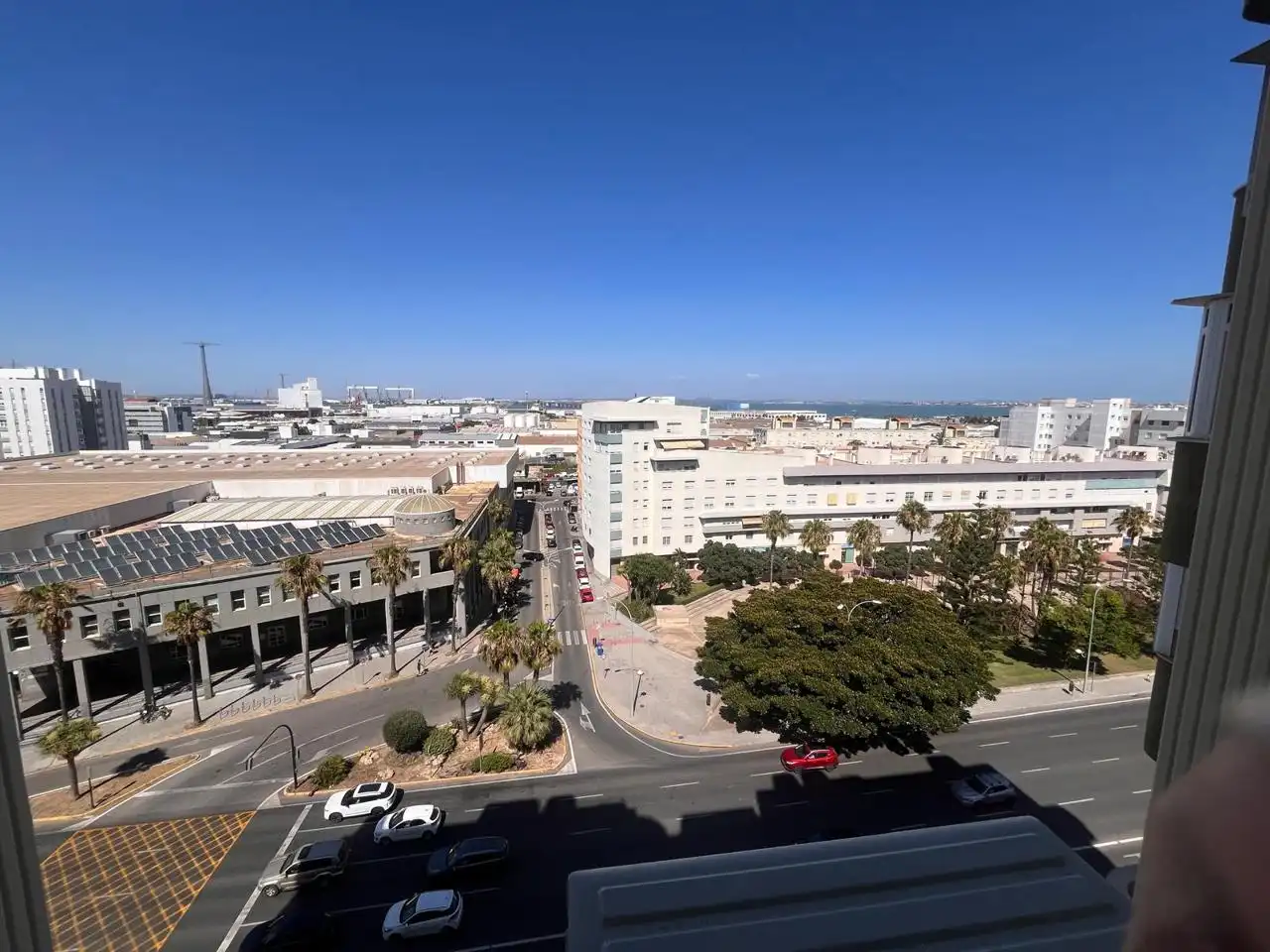 Vista exterior de Piso en venta en Cádiz con Aire acondicionado