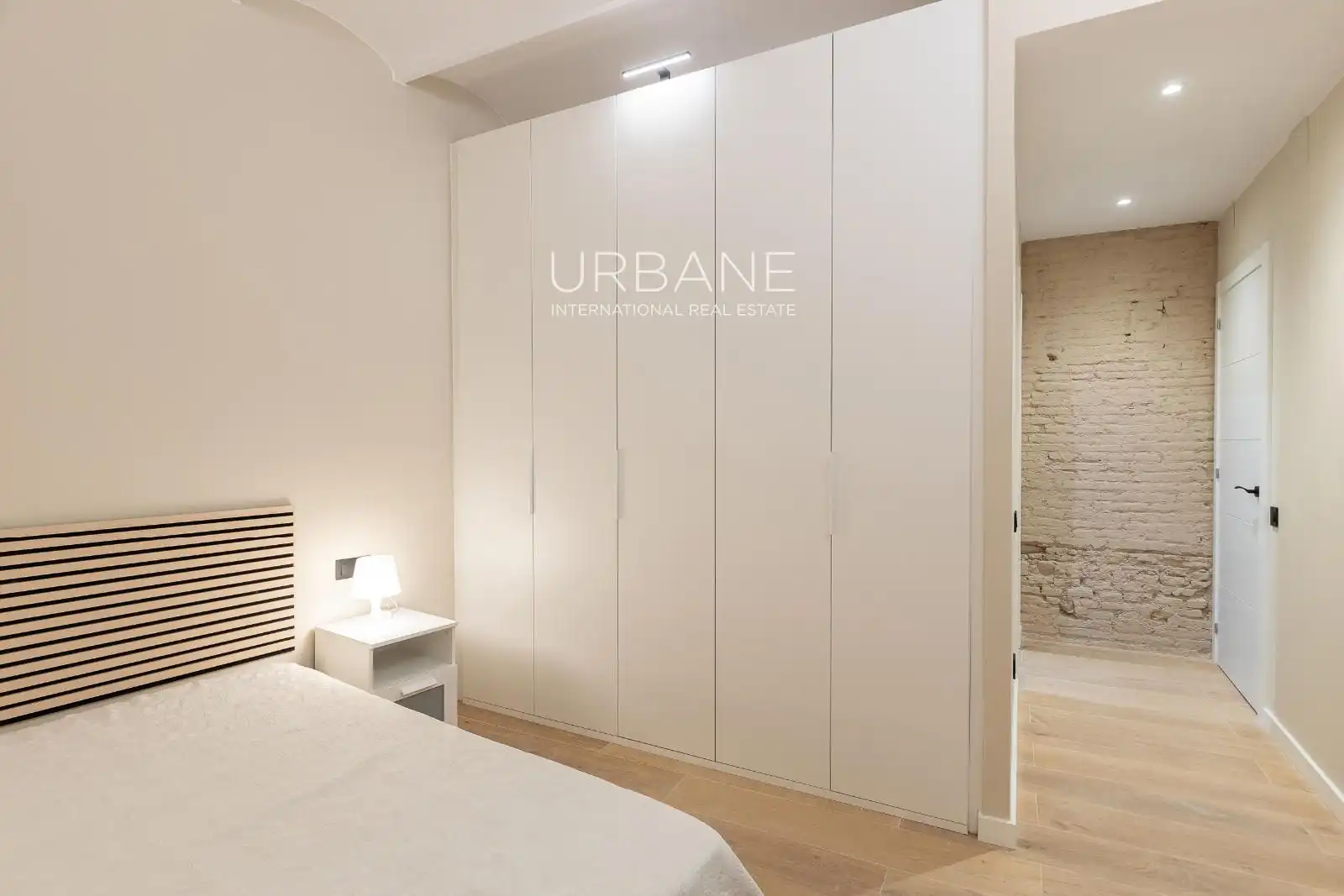 Schlafzimmer von Wohnung zum Verkauf in Barcelona mit Klimaanlage, Heizung und Parkett