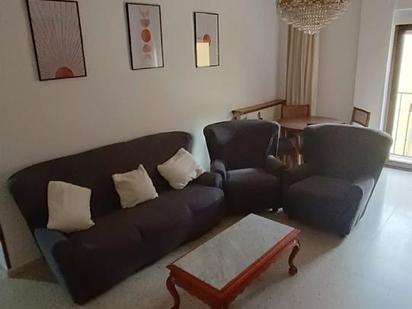 Living room of Flat to rent in Salamanca Capital  with Heating and Balcony