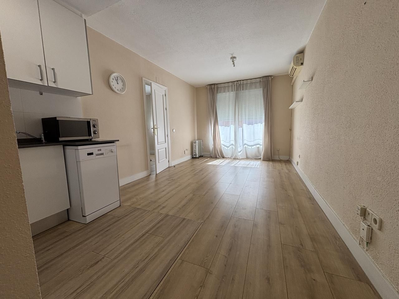 Habitación de Piso de alquiler en Aranjuez con Aire acondicionado y Calefacción