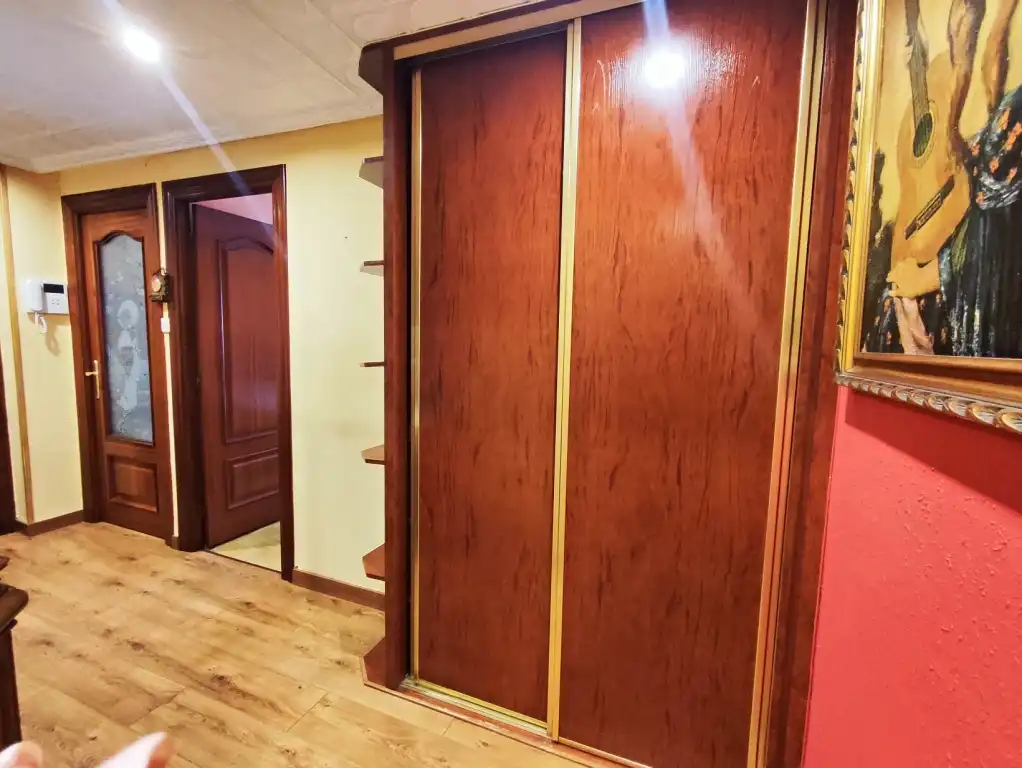 Piso en venta en Gijón  con Calefacción, Parquet y Amueblado