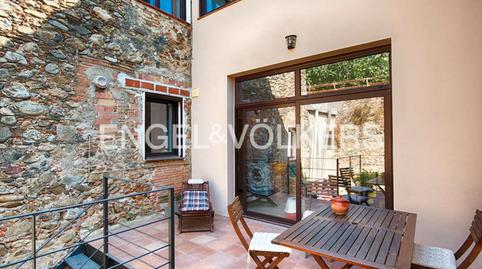 Foto 5 de Casa adosada en venda a Baixada de la Font, Peralada, Girona