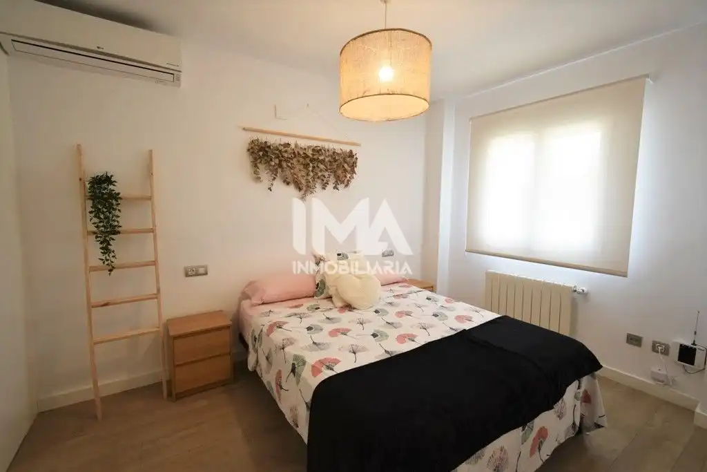 Dormitori de Casa o xalet de lloguer en L'Eliana amb Aire condicionat, Calefacció i Jardí privat