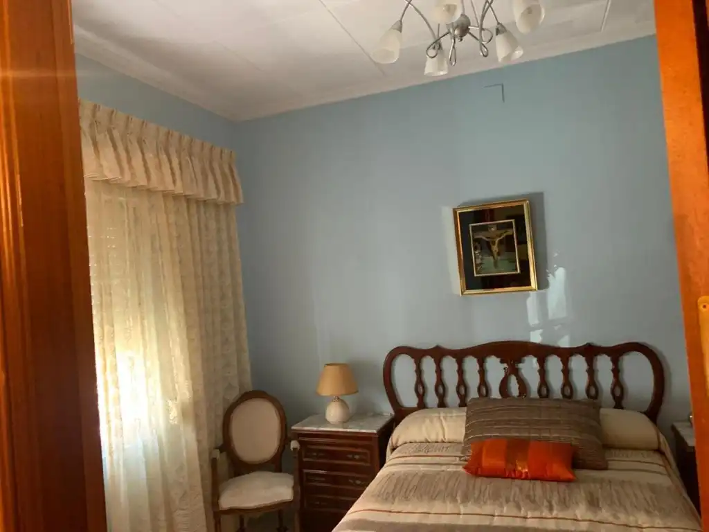 Dormitori de Casa o xalet en venda en Puertollano amb Aire condicionat, Jardí privat i Terrassa