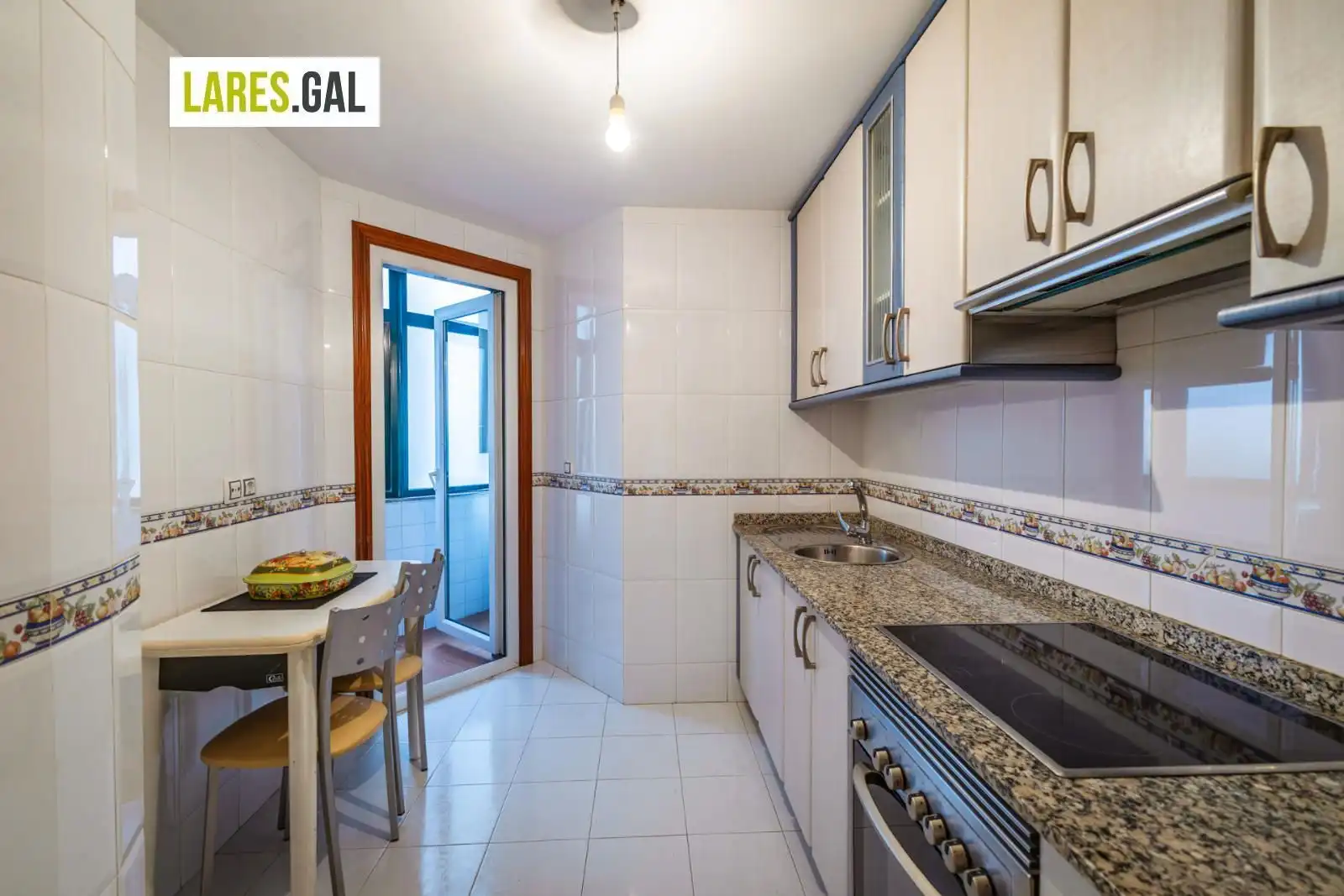 Cocina de Apartamento en venta en Moaña con Calefacción, Trastero y Amueblado