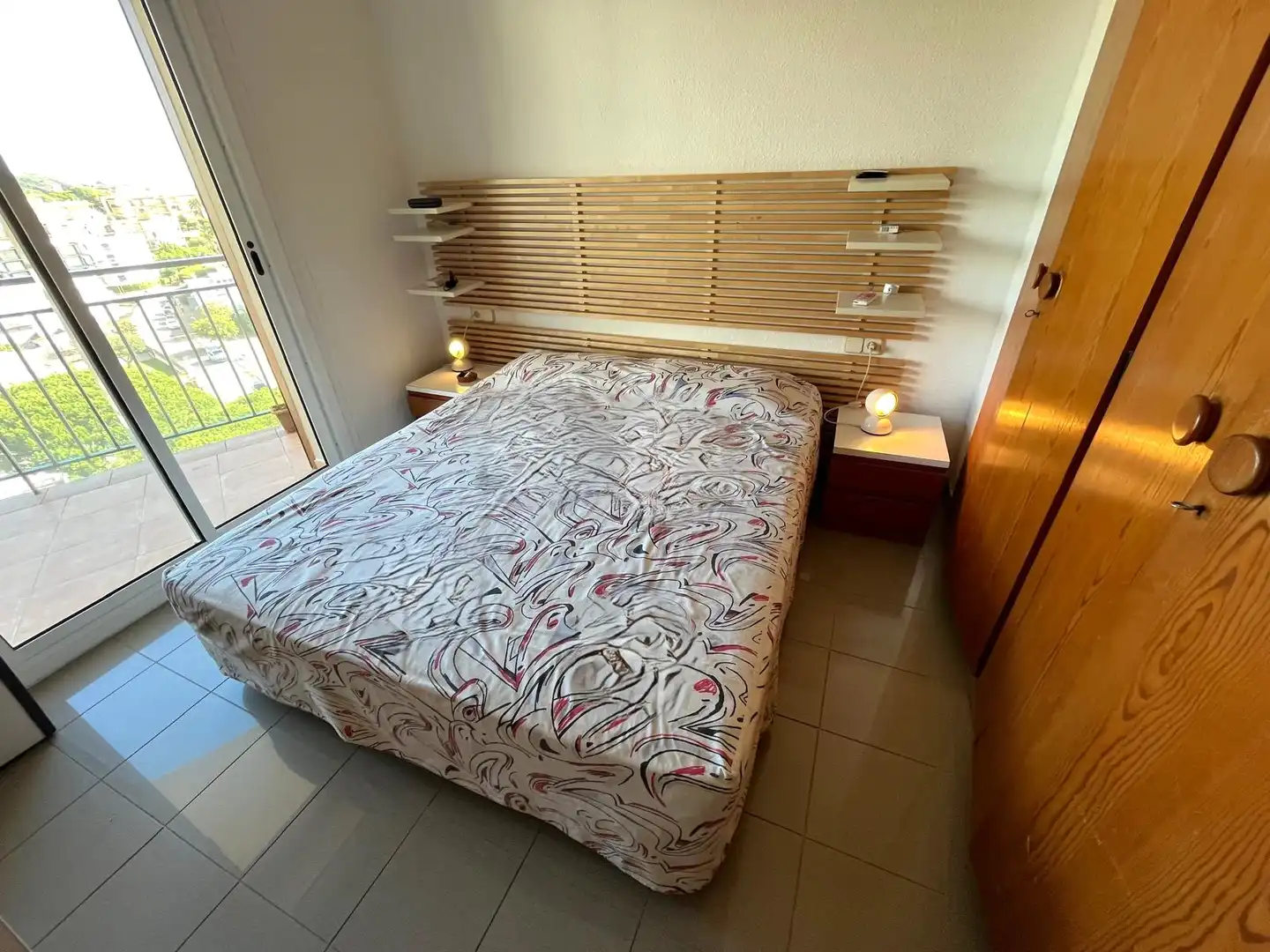 Schlafzimmer von Dachboden zum Verkauf in Palamós mit Terrasse und Möbliert