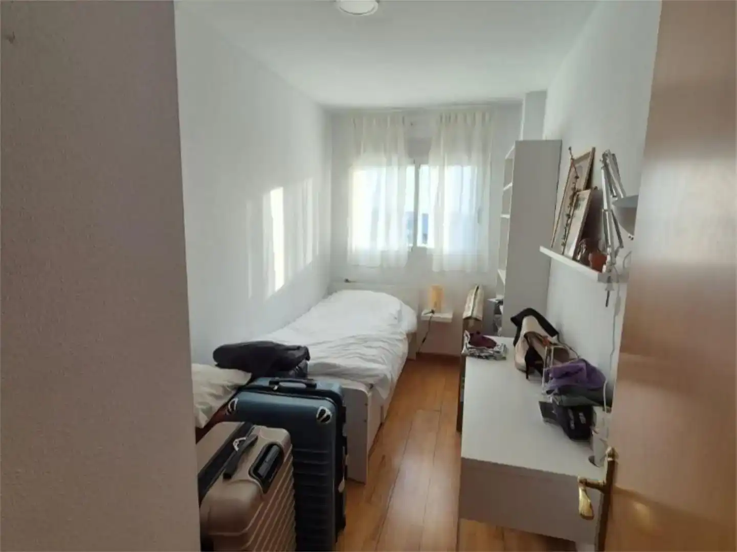Schlafzimmer von Wohnung zur Miete in Paterna mit Klimaanlage, Schwimmbad und Balkon