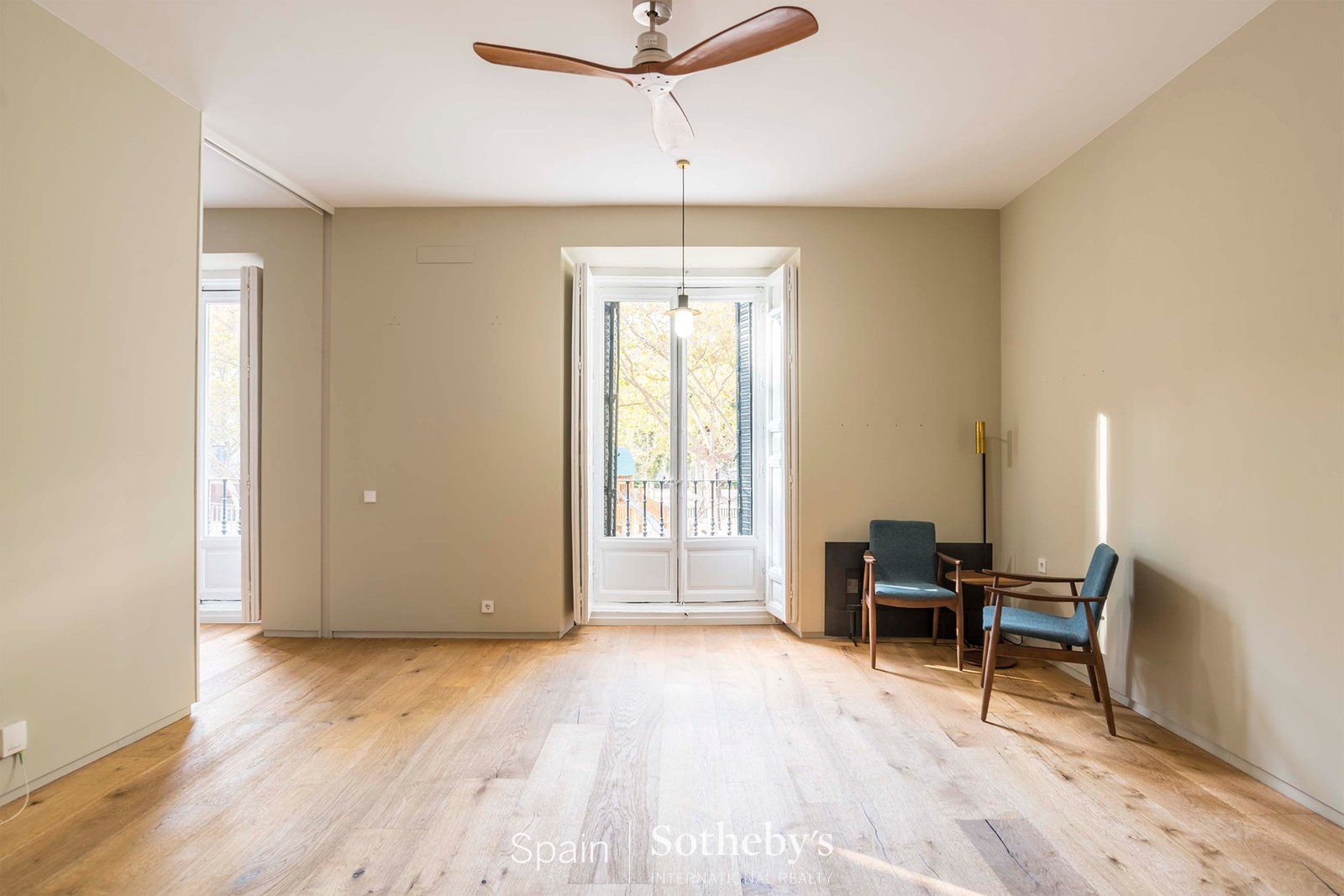 Sala de estar de Apartamento en venta en  Madrid Capital con Aire acondicionado, Calefacción y Terraza