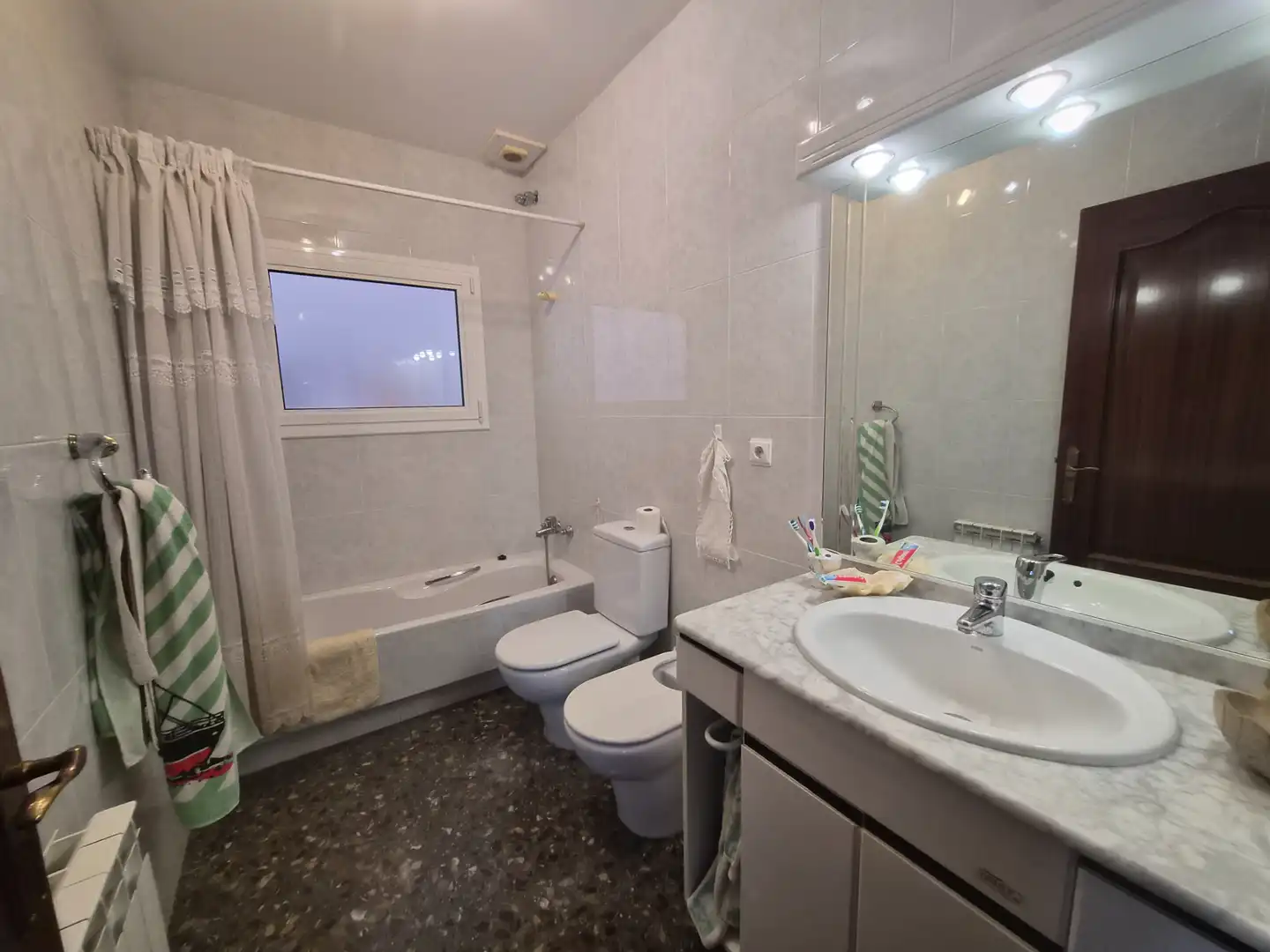 Bathroom of Houses for sale in Creixell  with Heating, Private garden and Terrace