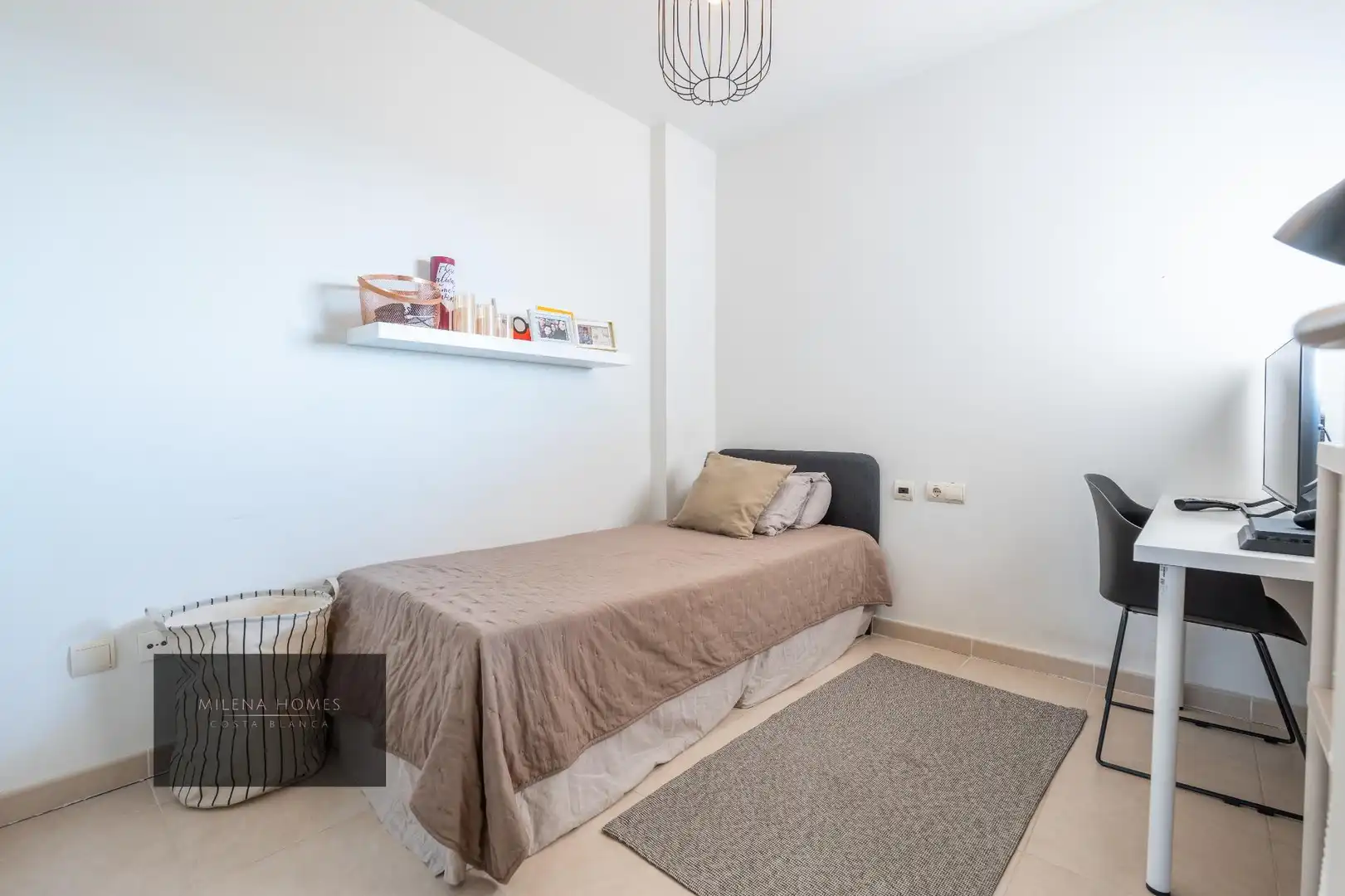 Habitación de Apartamento en venta en Orihuela con Aire acondicionado, Calefacción y Amueblado