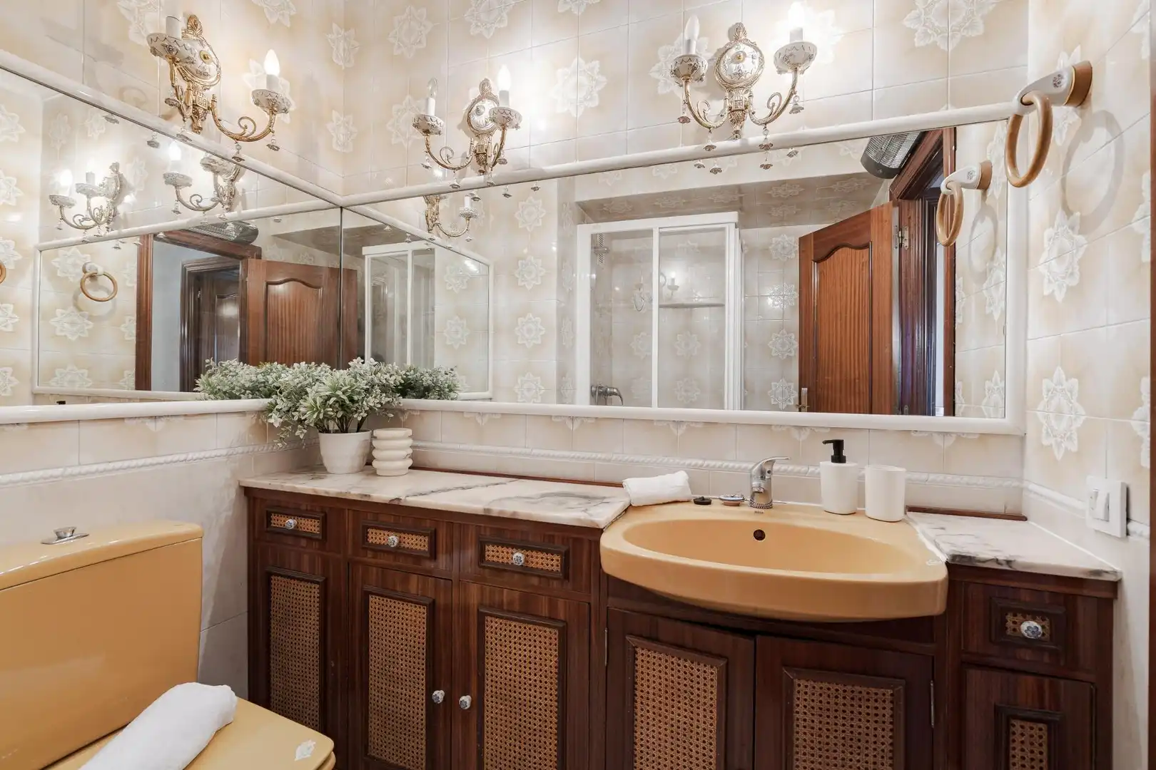 Bathroom of Flat for sale in Alcalá de Henares  with Heating, Terrace and Furnished