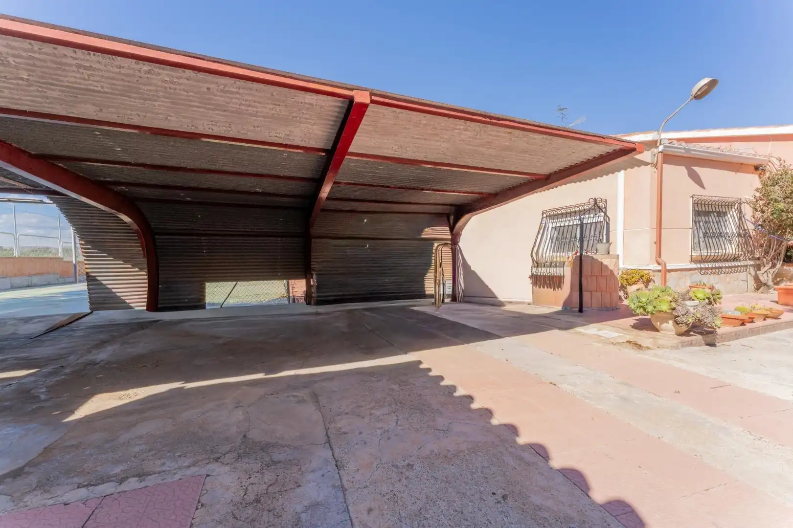 Parking de Casa o chalet en venta en Elche / Elx con Jardín privado, Terraza y Piscina