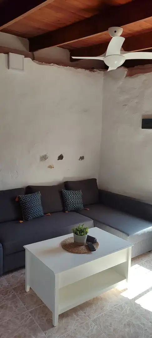 Sala de estar de Finca rústica en venta en Betancuria con Jardín privado y Amueblado
