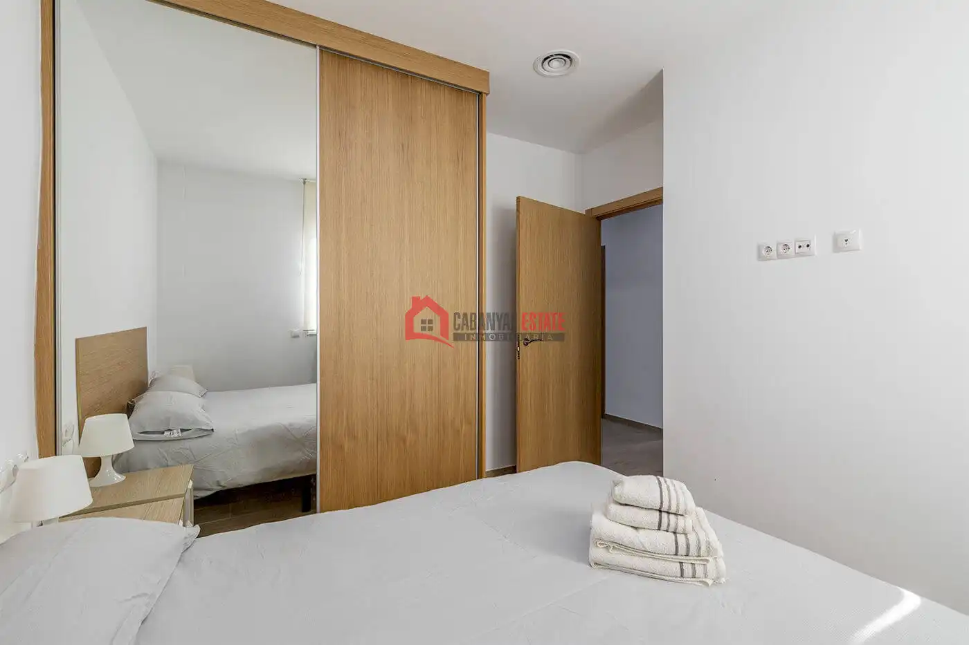 Habitación de Apartamento en venta en Valencia con Aire acondicionado y Amueblado