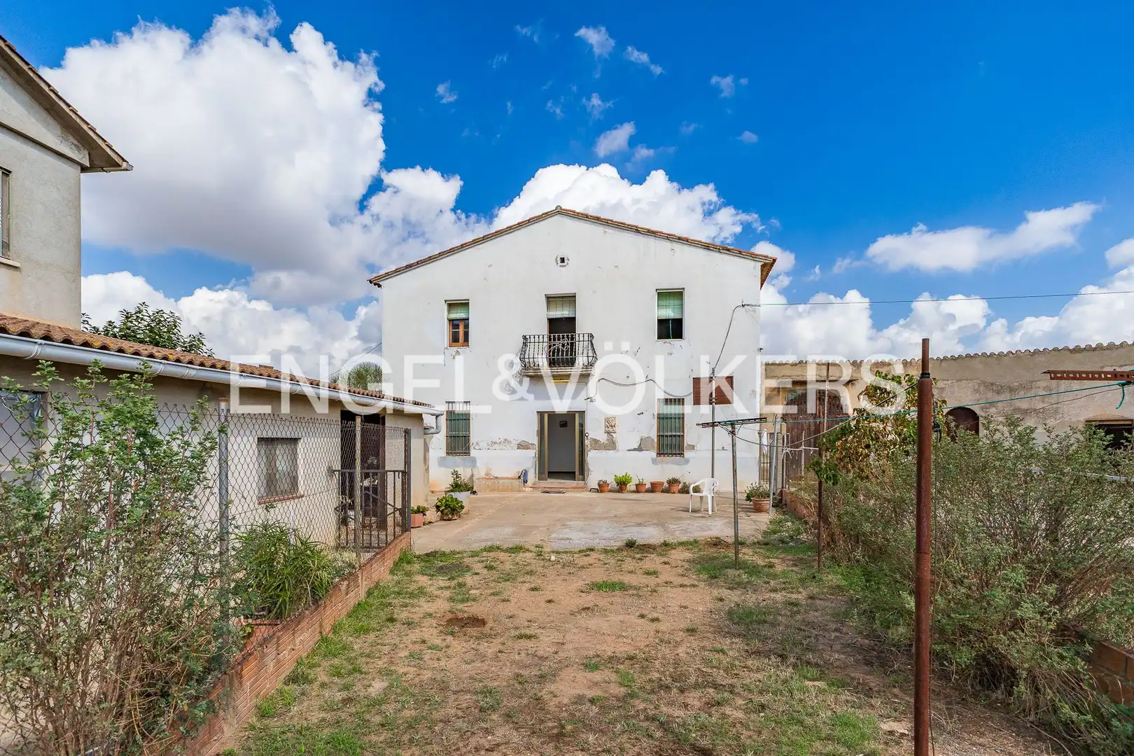 Casa rústica amb terrassa en venda a Palau-solità i Plegamans