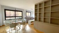 Living room of Flat for sale in  Madrid Capital  with Heating, Storage room and Community pool