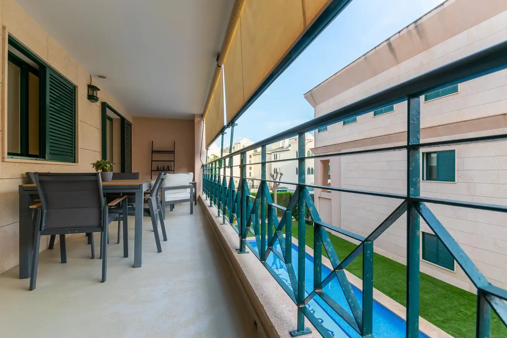 Terrassa de Pis de lloguer en Santa Pola amb Aire condicionat, Calefacció i Jardí privat