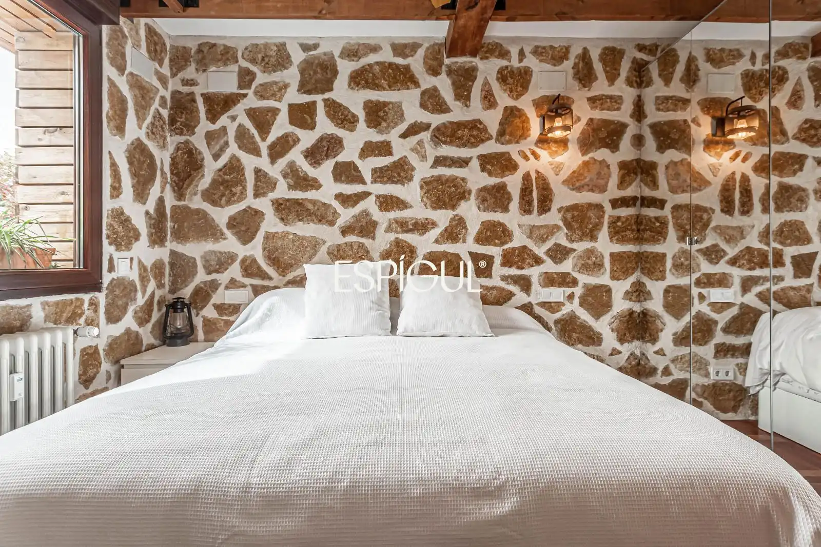 Schlafzimmer von Dachboden zum Verkauf in Madrid mit Klimaanlage, Heizung und Parkett