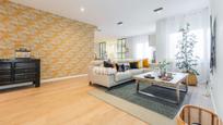 Living room of Flat for sale in  Madrid Capital