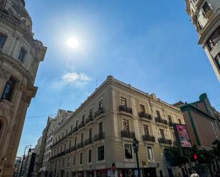 Vista exterior de Àtic de lloguer en  Valencia Capital amb Aire condicionat i Terrassa