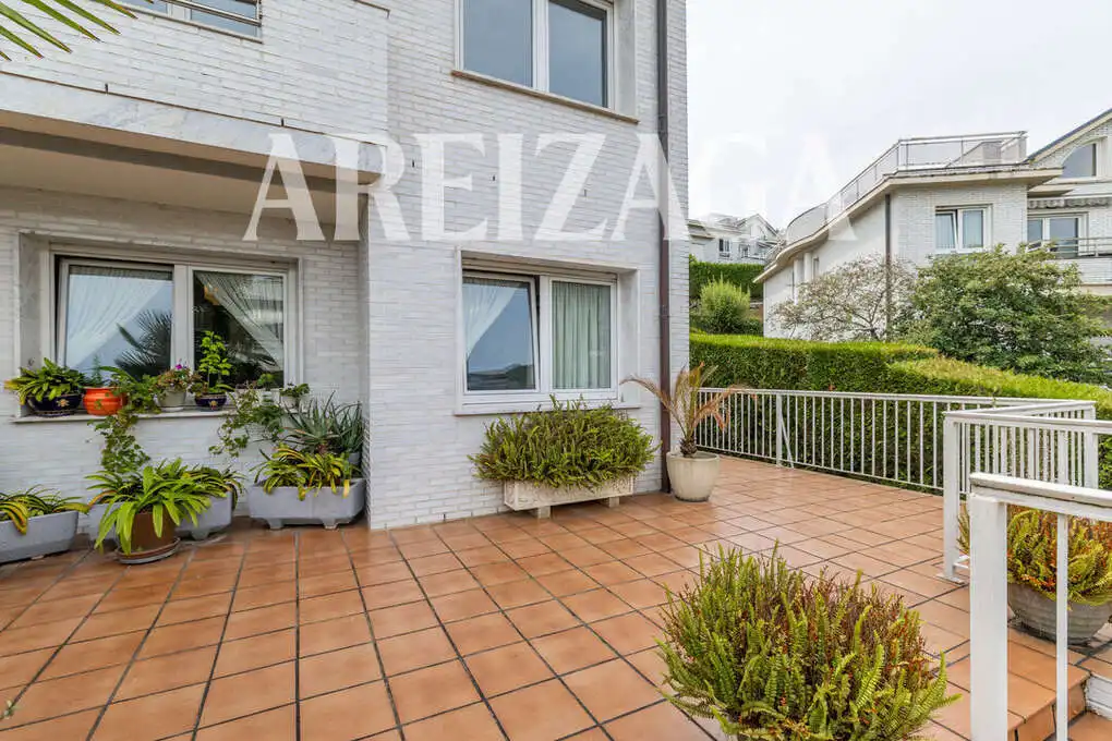 Jardí de Casa o xalet en venda en Donostia - San Sebastián  amb Calefacció, Jardí privat i Terrassa