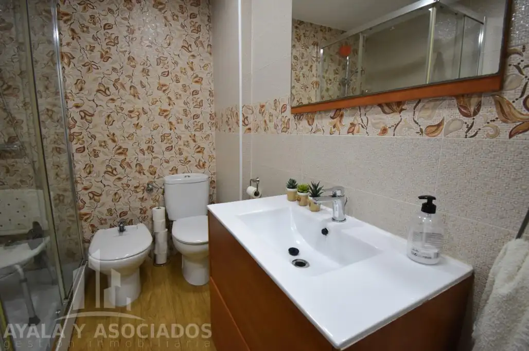 Baño de Piso en venta en Cartagena con Aire acondicionado y Calefacción