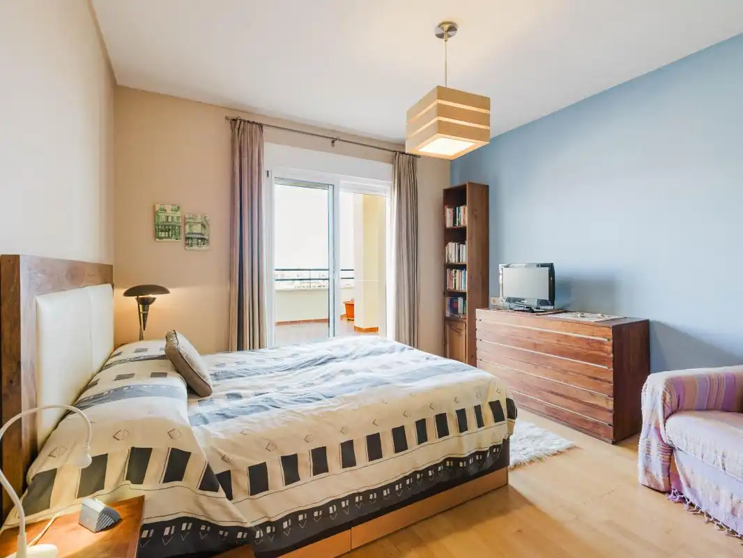 Habitación de Ático en venta en Torremolinos con Aire acondicionado, Calefacción y Jardín privado