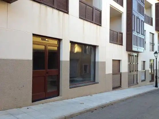 Vista exterior de Local en venda en Horche amb Alarma
