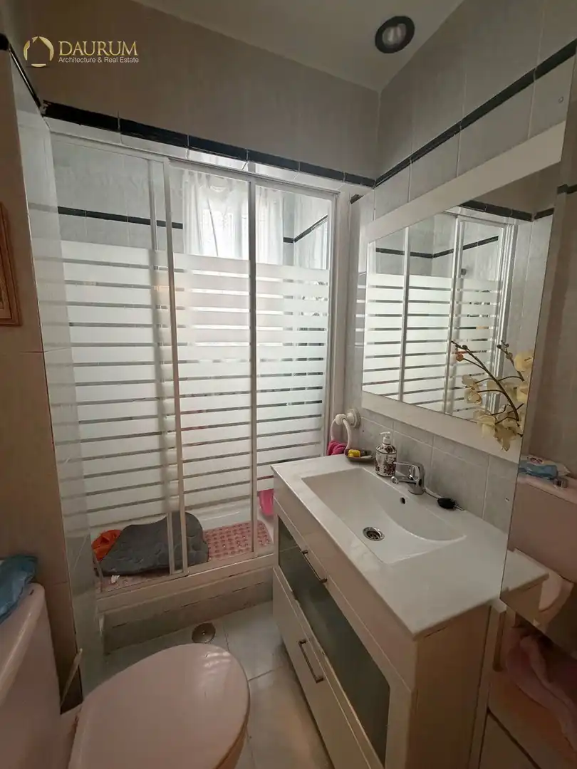 Baño de Piso en venta en Madrid con Calefacción, Piscina y Amueblado