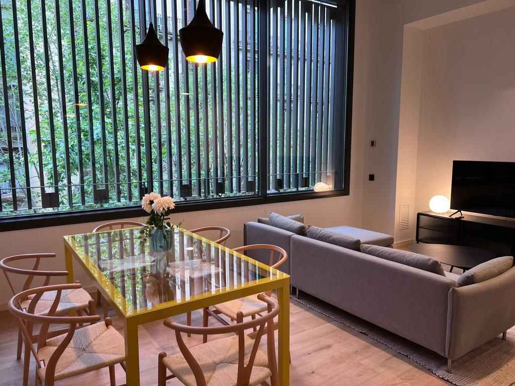 Living room of Apartment for sale in  Barcelona Capital  with Air Conditioner, Heating and Parquet flooring