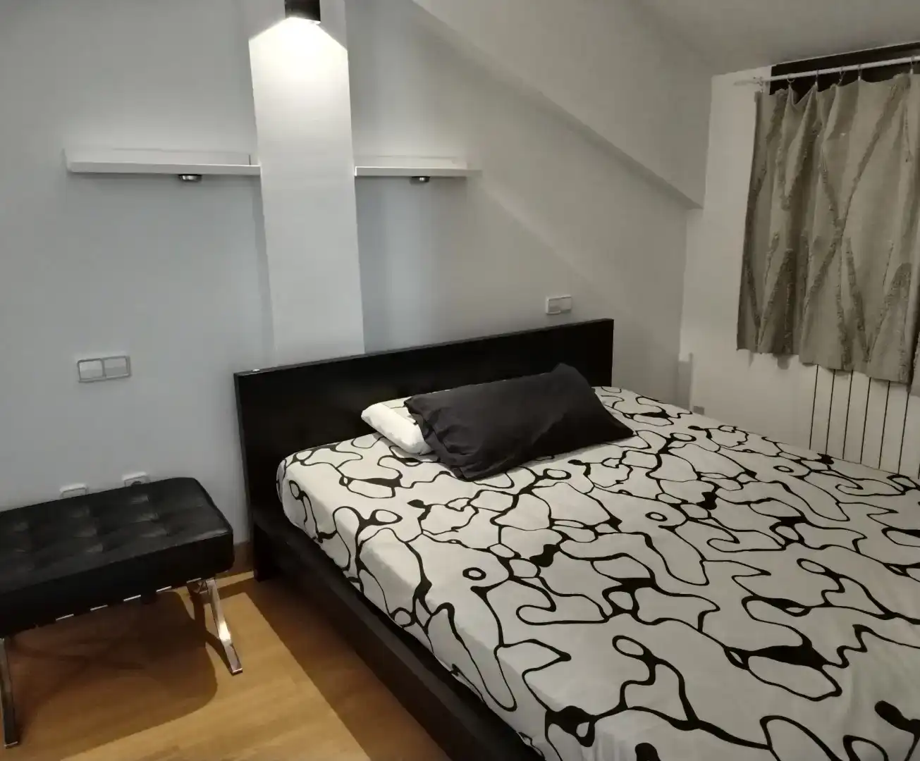 Bedroom of Flat for rent in La Hiniesta   with Storage room, Swimming Pool and Furnished
