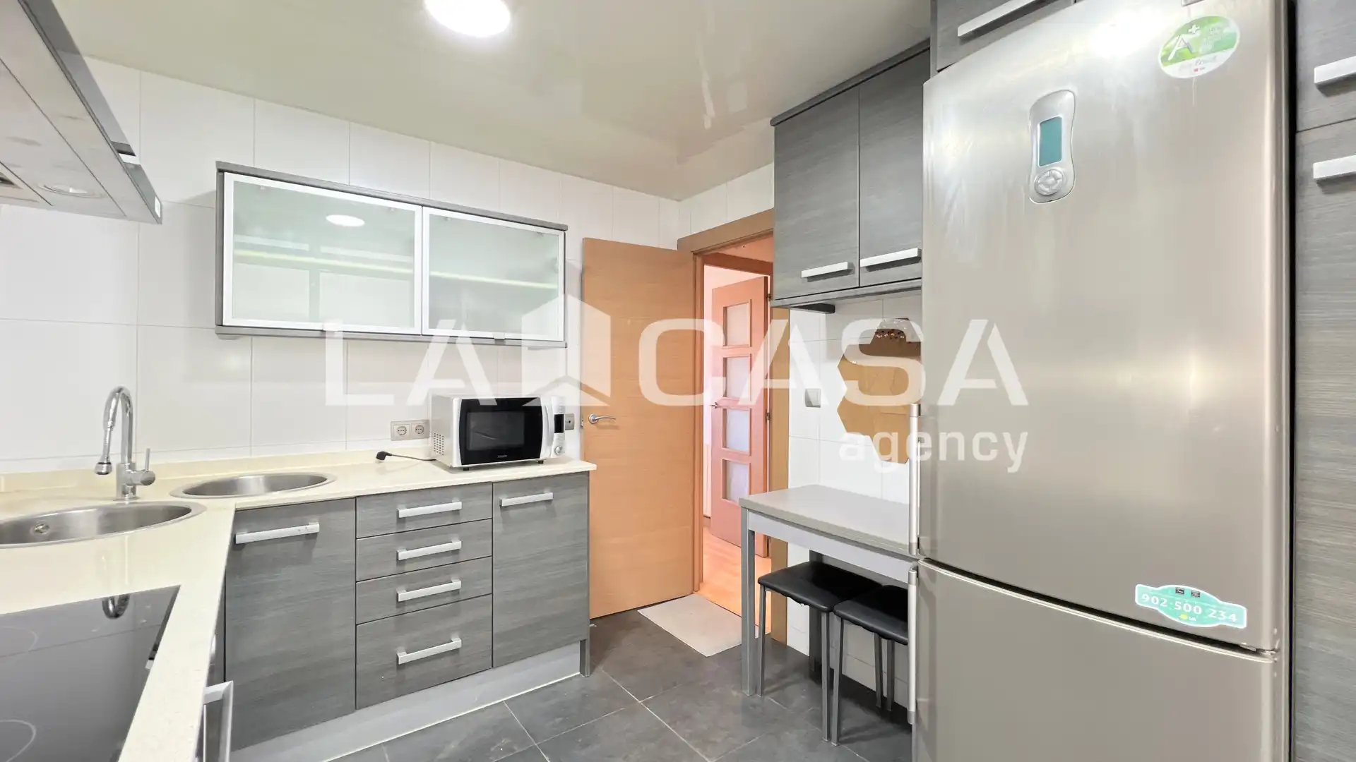 Kitchen of Flat for sale in Badalona  with Heating and Balcony