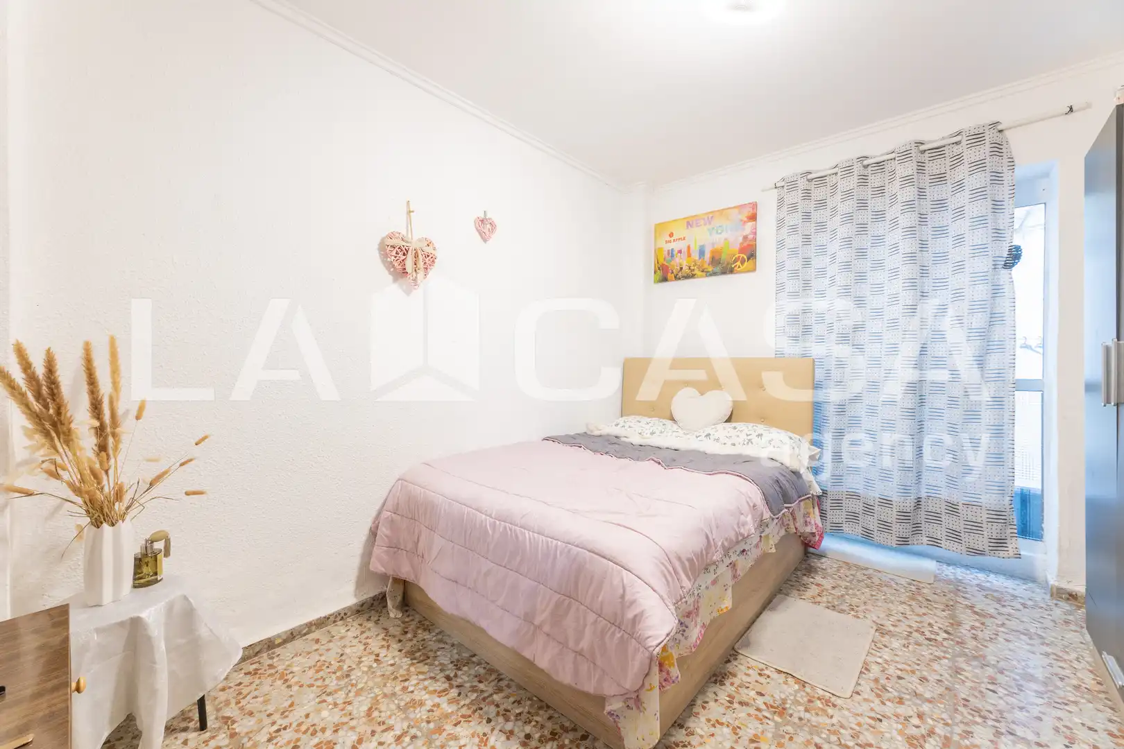 Bedroom of Flat for sale in Valencia