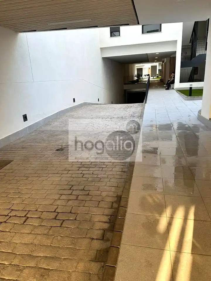 Terraza de Planta baja de alquiler en Sevilla con Aire acondicionado, Trastero y Piscina