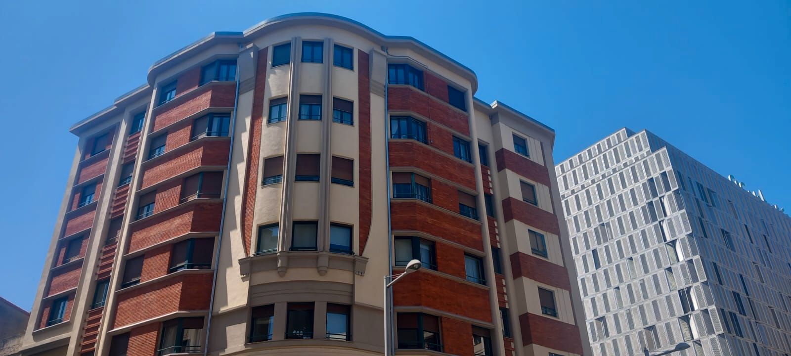 Vista exterior de Pis en venda en  Pamplona / Iruña amb Forn, Rentadora i Microones