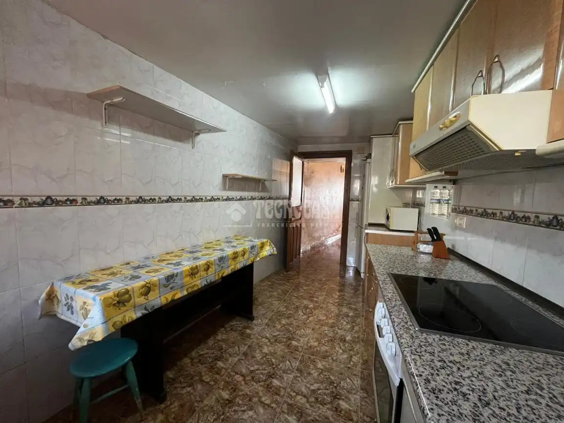 Cuina de Casa adosada en venda en Bárboles amb Traster i Balcó