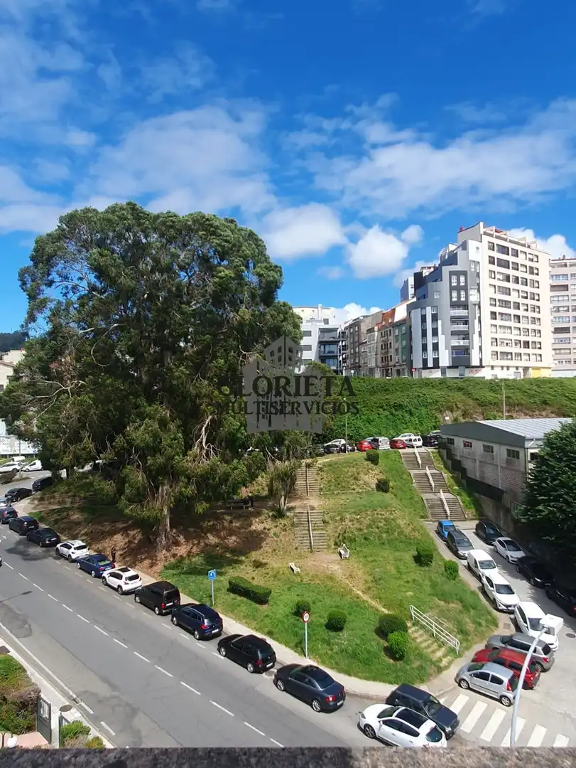 Außenansicht von Dachboden zum Verkauf in Vigo  mit Klimaanlage, Heizung und Parkett