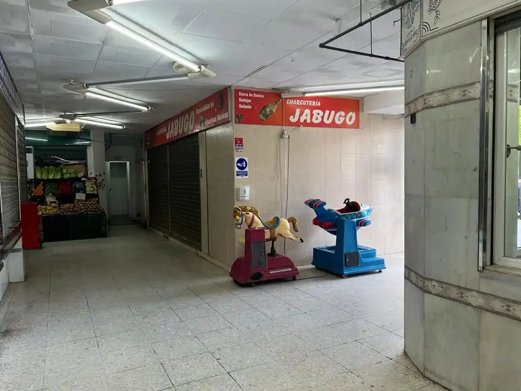 Gewerbefläche zum Verkauf in Calle Madre del Creador 6, imagen 2