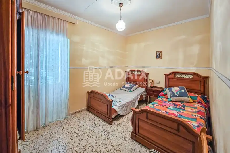 Habitación de Casa o chalet en venta en Úbeda con Terraza, Trastero y Balcón