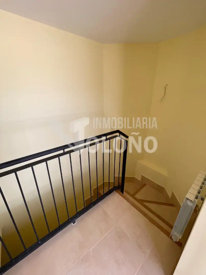 Terraza de Dúplex en venta en Castañares de Rioja con Calefacción, Terraza y Trastero