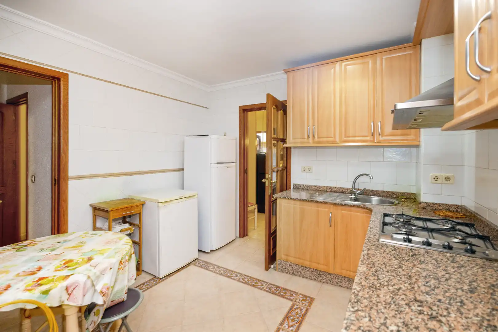 Cocina de Piso en venta en Málaga con Amueblado, Balcón y Piscina comunitaria