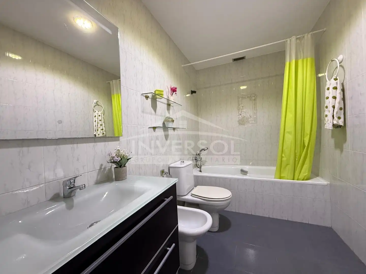 Baño de Ático en venta en El Ejido con Aire acondicionado, Calefacción y Parquet
