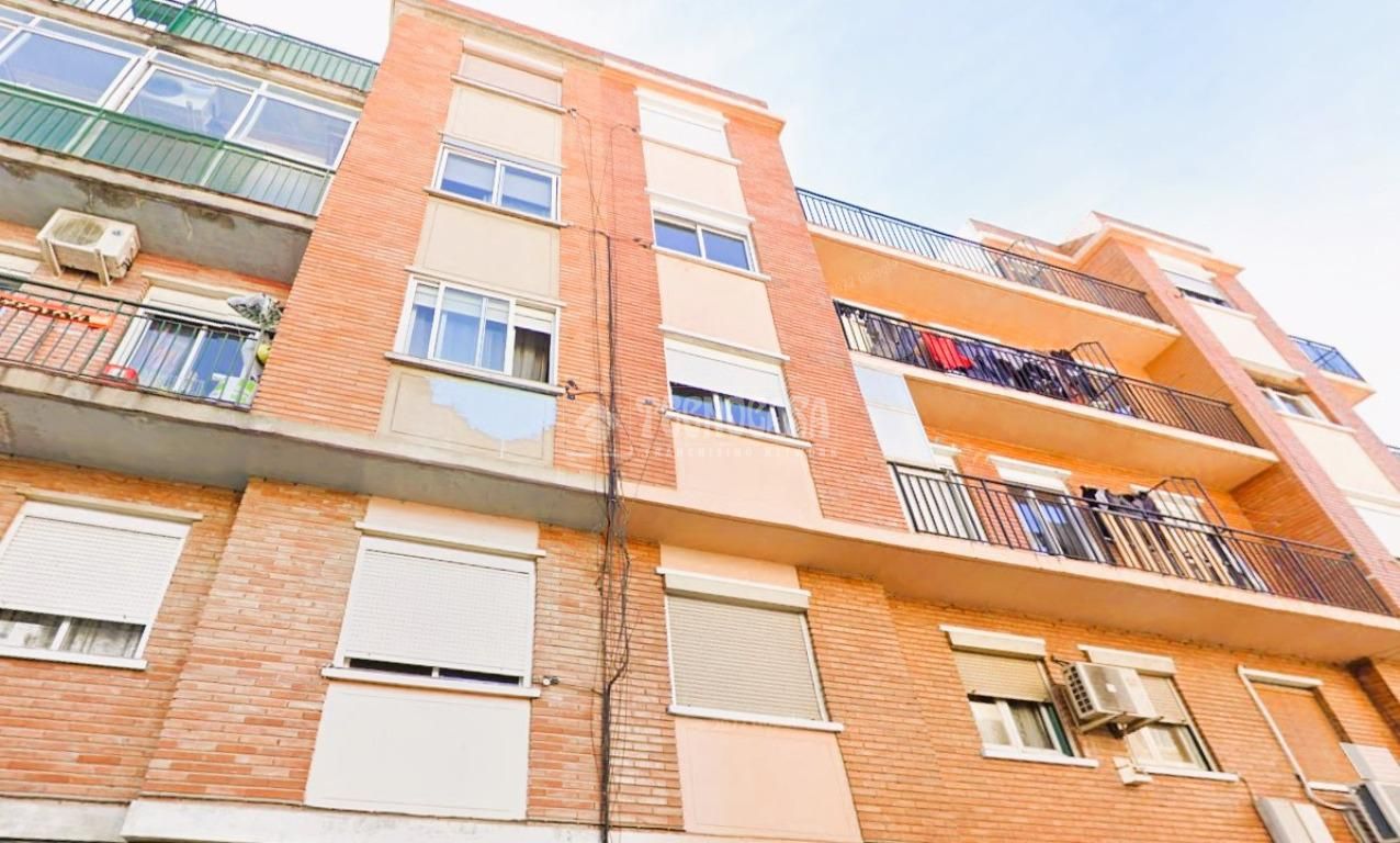 Vista exterior de Piso en venta en  Zaragoza Capital con Balcón