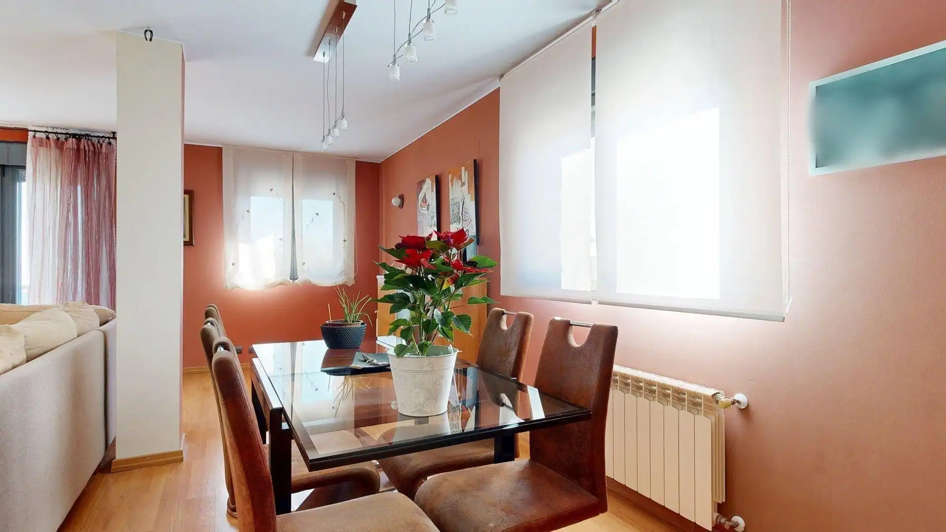 Esszimmer von Haus oder Chalet zum Verkauf in Nuez de Ebro mit Klimaanlage, Heizung und Privatgarten