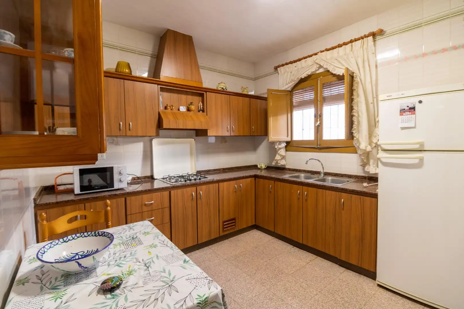 Cuina de Casa o xalet en venda en Alhama de Almería amb Terrassa, Moblat i Alarma