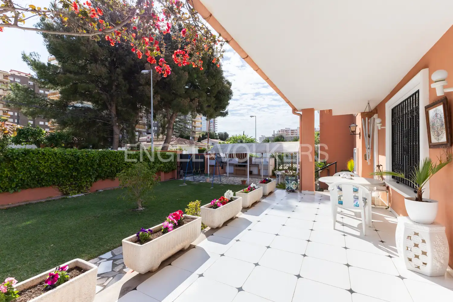 Terrassa de Casa o xalet en venda en Benicasim / Benicàssim amb Calefacció, Jardí privat i Terrassa