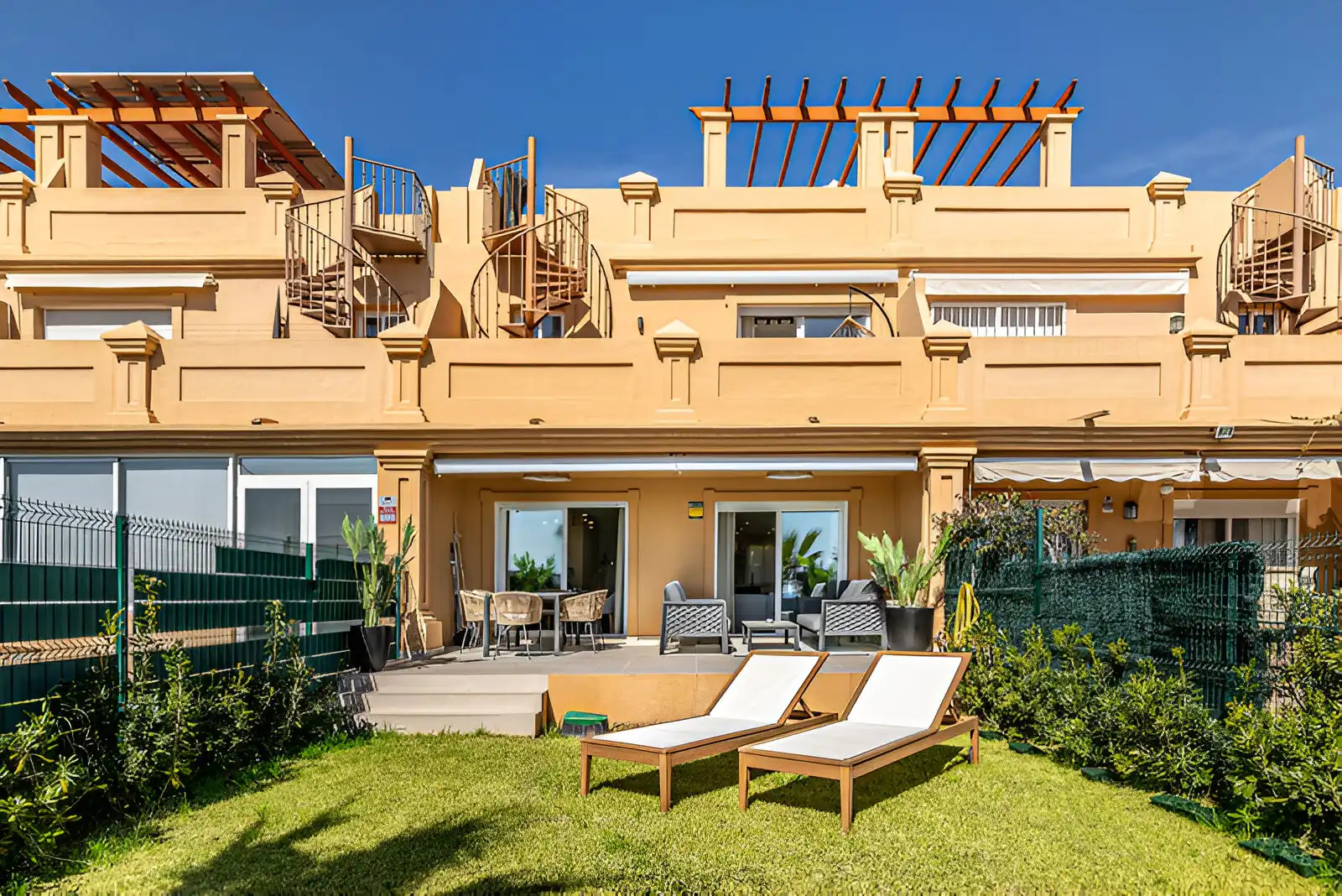 Reihenhaus mit Pool zum Verkauf in Estepona Pueblo, imagen 2