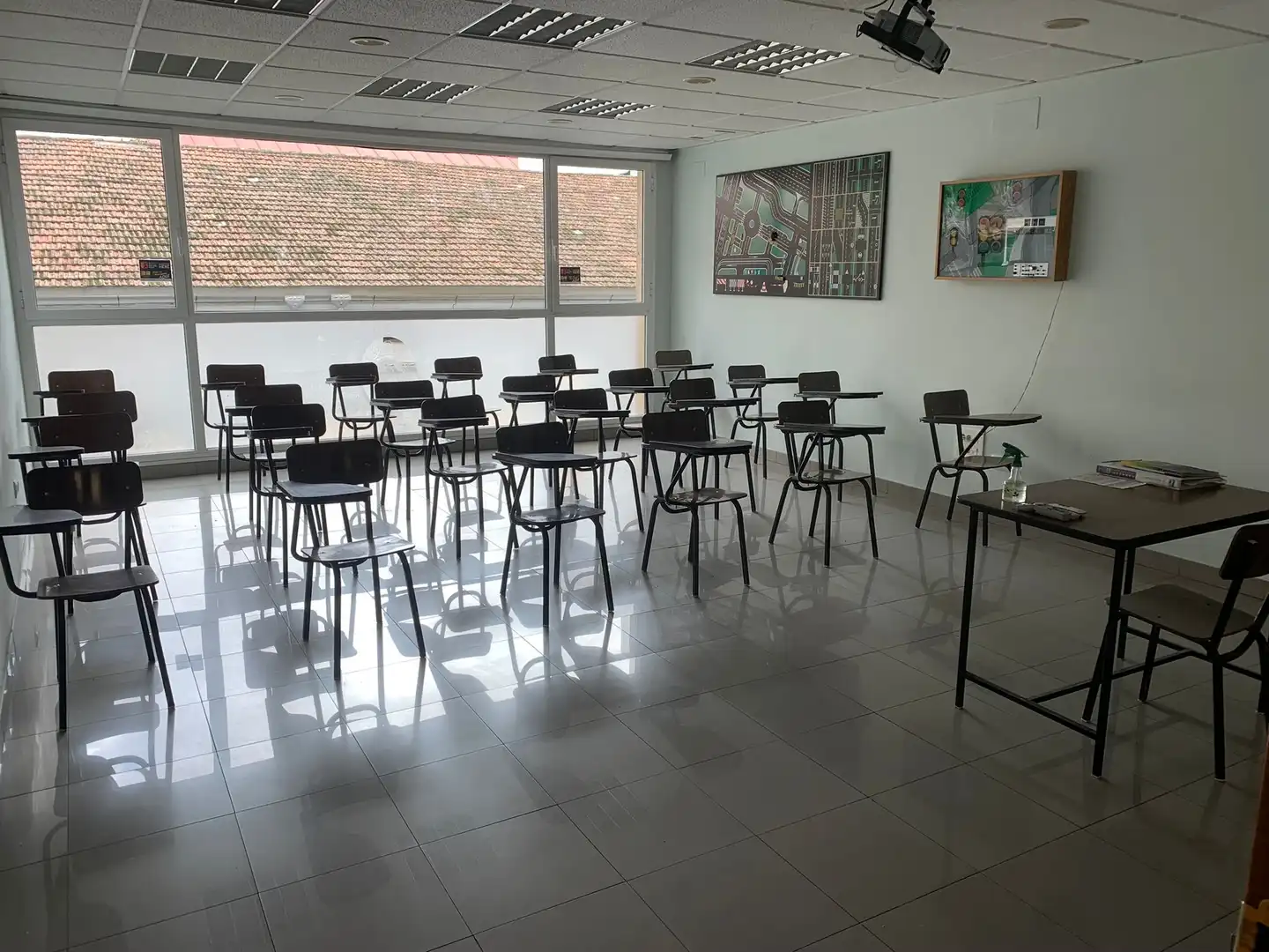 Oficina amb ascensor en venda a Don Benito