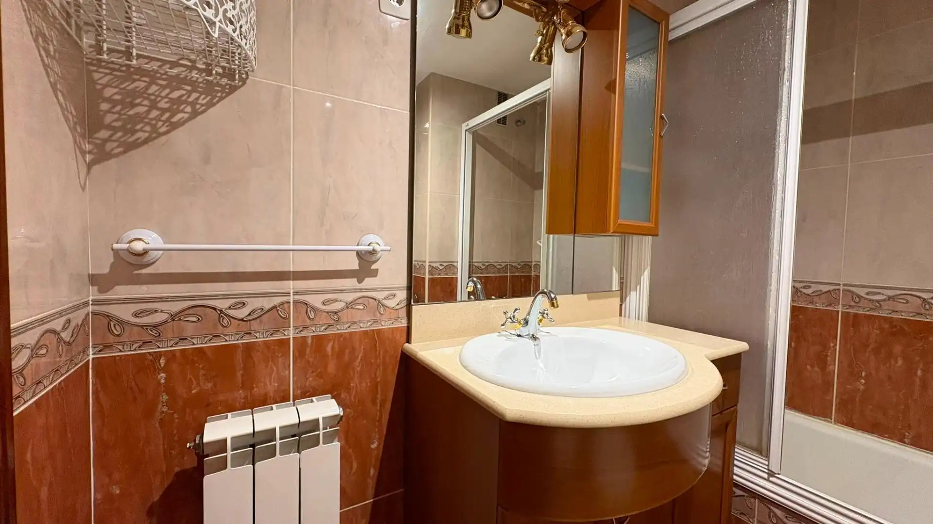 Baño de Piso en venta en Guadalajara con Calefacción