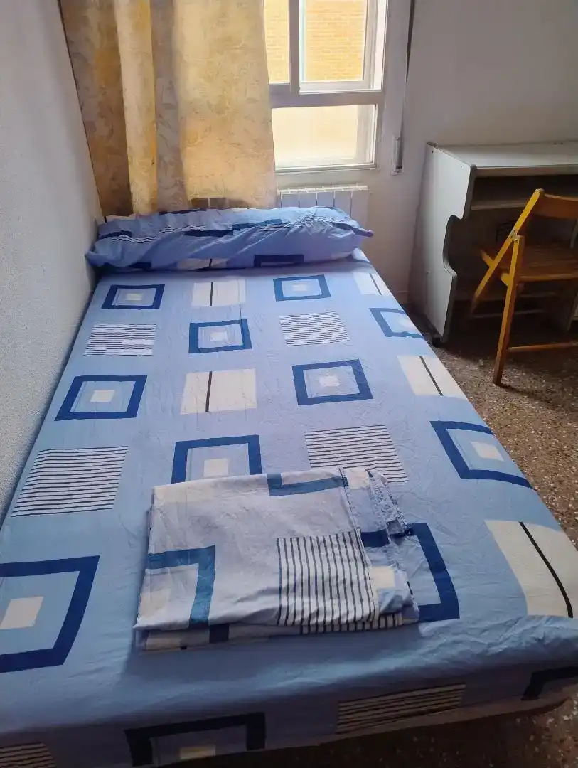 Habitación de Piso de alquiler en Madrid con Amueblado